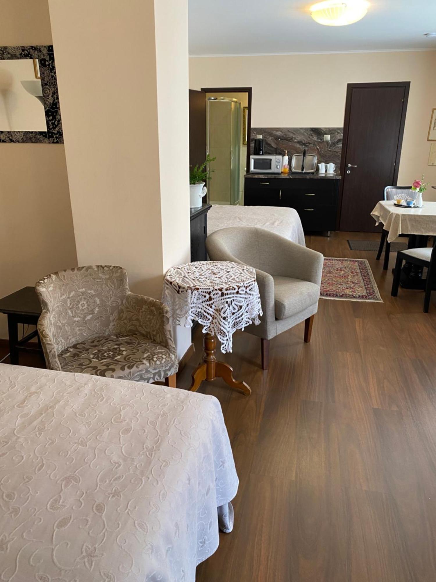 Mandula Haz Hotel Veszprem Ngoại thất bức ảnh